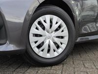 Occasion Toyota Yaris Hybrid Active 116 PK (85 kW) 2022 Grijs Hatchback