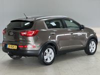 tweedehands Kia Sportage 1.6 GDI X-ecutive Plus Pack /Trekhaak /Climat /Cruise /Elek. pakket /Radio-CD /Regensensor /Extra getint glas /17"LMV /LED Dagrijverl. /PDC /Dakrails.