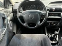 tweedehands Opel Astra 1.6i GL 5DRS 2X WLECT. RAMEN LMV RIJDT GOED EXPORT