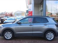 tweedehands VW T-Cross - 1.0 TSI Life | Carplay | Trekhaak | Adaptive Cruis