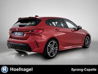 Occasion BMW 118 Executive 136 PK (100 kW) 2021 Rood Hatchback