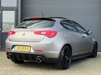 tweedehands Alfa Romeo Giulietta 1.750 TBi QV Launch Edition 039/500 TCT Aut. Clima/Cruise/BOSE/Panodak