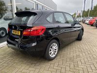 tweedehands BMW 218 2-SERIE Active Tourer i Executive Edition 50% deal 10.475,- ACTIE Automaat / Sportstoelen / Camera / Clima / Cruise