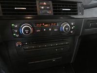 tweedehands BMW 320 320 Nwe APK airco NAVI i Executive