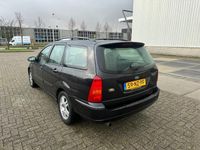 tweedehands Ford Focus Wagon 1.6-16V Futura AUTOMAAT!! Inruilkoopje!