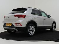 tweedehands VW T-Roc 1.0 TSI Life | Parkeerassistent | Airco | CarPlay | Adaptieve Cruise control | Elektrisch inklapbare buitenspiegels | Getint glas |