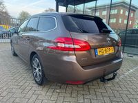 tweedehands Peugeot 308 SW 1.2 PureTech Premium / Pano'dak / LED / Navi