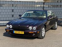tweedehands Jaguar XJ 4.0 V8 Sovereign Origineel NL auto, Youngtimer