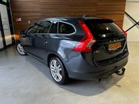 tweedehands Volvo V60 1.6 T4 Momentum | NAVI | PDC | Trekhaak | LED | Bl
