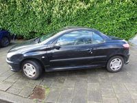 tweedehands Peugeot 206 CC 1.6-16V met jaar APK dak gaat nietopen