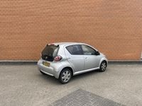 Occasion Toyota Aygo 68 PK (50 kW) 2012 Grijs Hatchback