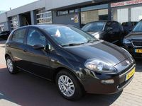 Occasion Fiat Punto Lounge 99 PK (72 kW) 2017 Zwart Hatchback