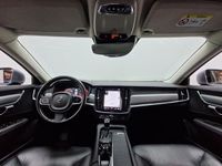 tweedehands Volvo V90 2.0 T5 Momentum *255 PK* Leder / Apple Carplay / Adaptive Cruise / Full LED / Stoelverw. / Trekhaak / Camera / BLIS / PDC V&A / Org.NL!