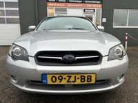 tweedehands Subaru Legacy Touring Wagon 2.0R Comfort 4X4 met trekhaak en parkeersensoren en airco en cruise controle