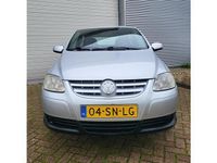 Occasion VW Fox Trendline 54 PK (39 kW) 2006 Grijs (metallic) Hatchback