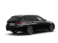 Nieuw BMW 330e M Sport 292 PK (214 kW) 2026 Saphirschwarz metallic (zwart metallic) Stationwagen