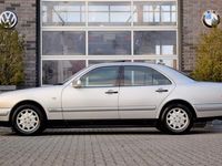 tweedehands Mercedes E200 E 200AUT. ELEGANCE ORG. NL. IN ZEER NETTE STAAT!