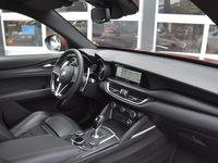 tweedehands Alfa Romeo Stelvio 2.0 T AWD Veloce 280 pk rosso competizione veloice