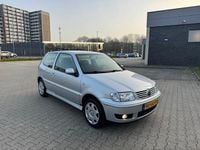 Occasion VW Polo Trendline 60 PK (44 kW) 2001 Grijs (metallic) Hatchback