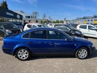 Occasion VW Passat Sportline 170 PK (125 kW) 2003 Blauw Sedan