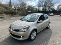 tweedehands Renault Clio 1.6-16V Initiale / LEDER INTR / KEYLES GO / PARKEERSENSOR / NIEUWE APK