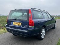 tweedehands Volvo V70 2.5 T AWD Comfort Line Schuifdak/Airco/Cruise/SUPER STRAK!