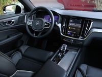 tweedehands Volvo S60 B4 Mild Hybrid Plus Dark | 360º Camera | Harman/Kardon | Memory Seats | Adaptive Cruise | 19" velgen