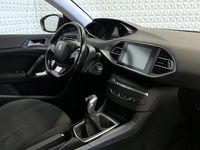 tweedehands Peugeot 308 1.2 PureTech Climate+Cruise / Navigatie (2017)