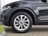 tweedehands VW T-Roc 1.5 TSI 150 pk DSG Style | App Connect | Camera | Climatronic | Keyless | Electrische Klep | 17'' LM | Stoelverwarming |