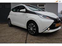 Occasion Toyota Aygo X-play 69 PK (50 kW) 2014 Wit Hatchback