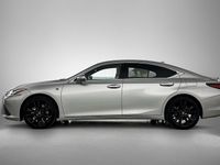 Occasion Lexus ES300H Sport Design Packet 218 PK (160 kW) 2024 Grijs metallic Sedan