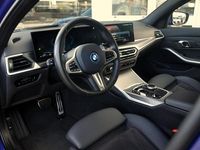 Occasion BMW 330e Basis 292 PK (214 kW) 2024 Blauw Stationwagen