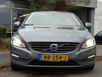 tweedehands Volvo V60 2.4 D5 Twin Engine Lease Edition - CRUISE / CLIMATE - TREKHAAK - STOELVERWARMING