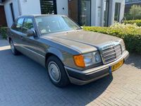 tweedehands Mercedes E230 Nieuwstaat