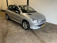 tweedehands Peugeot 206 1.4-16V Quiksilver