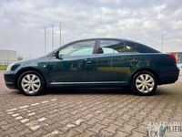 tweedehands Toyota Avensis 2.4 VVTi Linea Luna