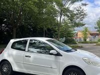 Occasion Renault Clio II 75 PK (55 kW) 2009 Wit Hatchback
