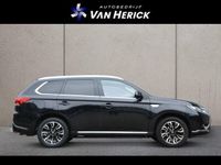 Occasion Mitsubishi Outlander P-HEV 121 PK (88 kW) 2016 Zwart (metallic) SUV