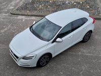 tweedehands Volvo V40 2.0 T2 Momentum WIT METALLIC CAMERA HALF LEER FULL