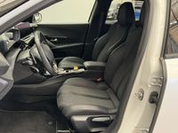 tweedehands Peugeot 2008 GT 1.2 130PK Automaat | Virtueel Dashboard | 17" Lichtmetaal | Camera | Cruise | Clima | Apple/Android Carplay | Getinte Ramen | Bluetooth | Leder/Stof