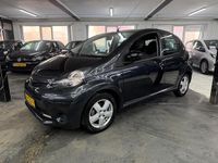 Occasion Toyota Aygo 68 PK (50 kW) 2012 Grijs Hatchback