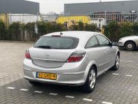 tweedehands Opel Astra GTC 1.6 BUSINESS AIRCO/NAVIGATIE/PARKEERSENSOR! NETTE AUTO!