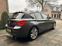 Occasion BMW 118 Executive 136 PK (100 kW) 2017 Grijs Hatchback