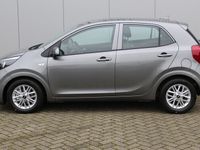 tweedehands Kia Picanto 1.0-67pk DPi DynamicLine 5drs. In nieuwstaat ! Weg