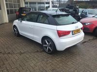 tweedehands Audi A1 1.4 TFSI AUTOMAAT, S-Line, Parksensor, Cruise-Control, Navi, Bleutooth.