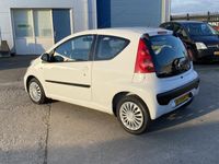 Occasion Peugeot 107 Urban Move 68 PK (50 kW) 2010 Wit Hatchback