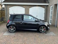 tweedehands Renault Twingo 1.6 16V RS Sportieve auto met custom-made uitlaatsysteem