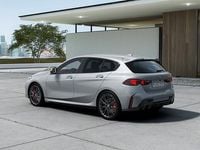 Nieuw BMW 120 Executive 156 PK (114 kW) 2025 Grijs (metallic) Hatchback