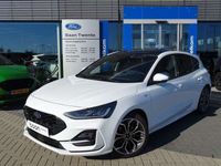 tweedehands Ford Focus 1.0 Turbo 125pk Mild Hybride ST Line X winterpack / blis / adaptieve cruise. / camera / panoramadak / 18 inch / frozen white / uit voorraad leverbaar!