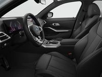 Nieuw BMW 330 Comfort Edition 291 PK (214 kW) 2025 Grijs Sedan